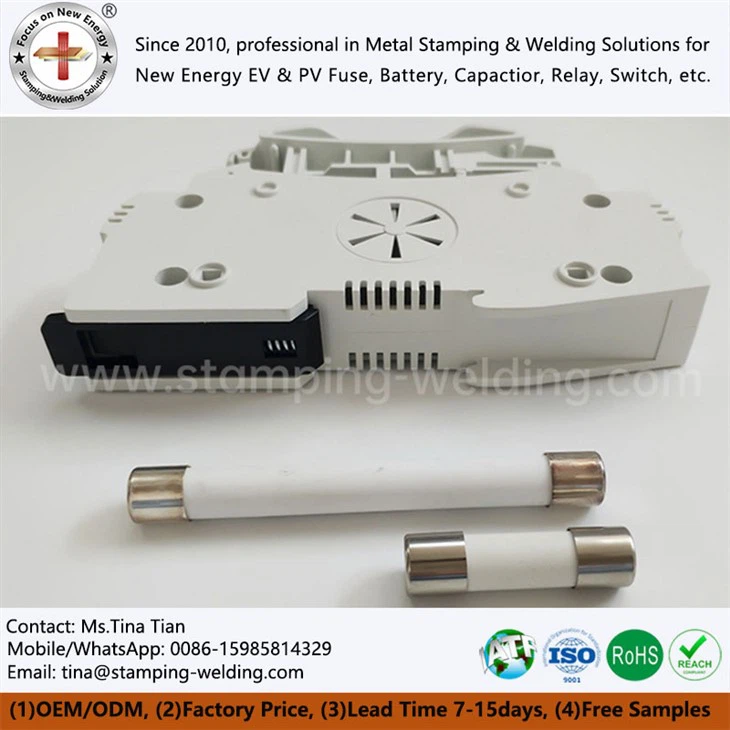 Photovoltaic combiner box system