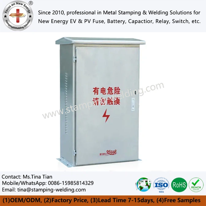 Cable distribution cabinet with upper section Cable distribution cabinet with upper section